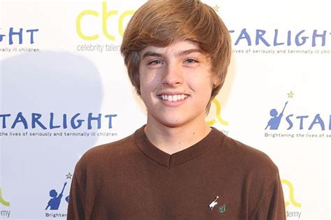 Dylan Sprouse Nude Photos Leak, Disney Star Confesses。